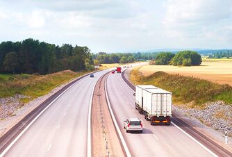 Verkehr auf einer Autobahn