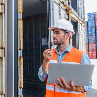 Von Angebot bis Lieferung: Umfassende Exportkontrolle mit Software von AEB