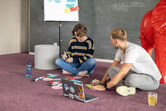 Lina und David im Kreativraum "Think Tank"