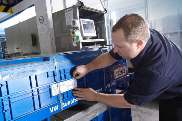 Ordnung im Kistenchaos: Die Planung und Verwaltung der kundeneigenen Verpackung hat sich mit der Lademittelverwaltung in der Software von AEB wesentlich vereinfacht.