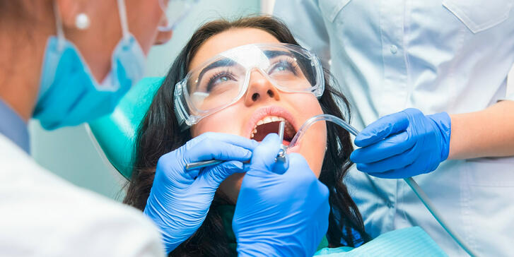 Effiziente Versandlogistik mit AEB-Software bei Dürr Dental