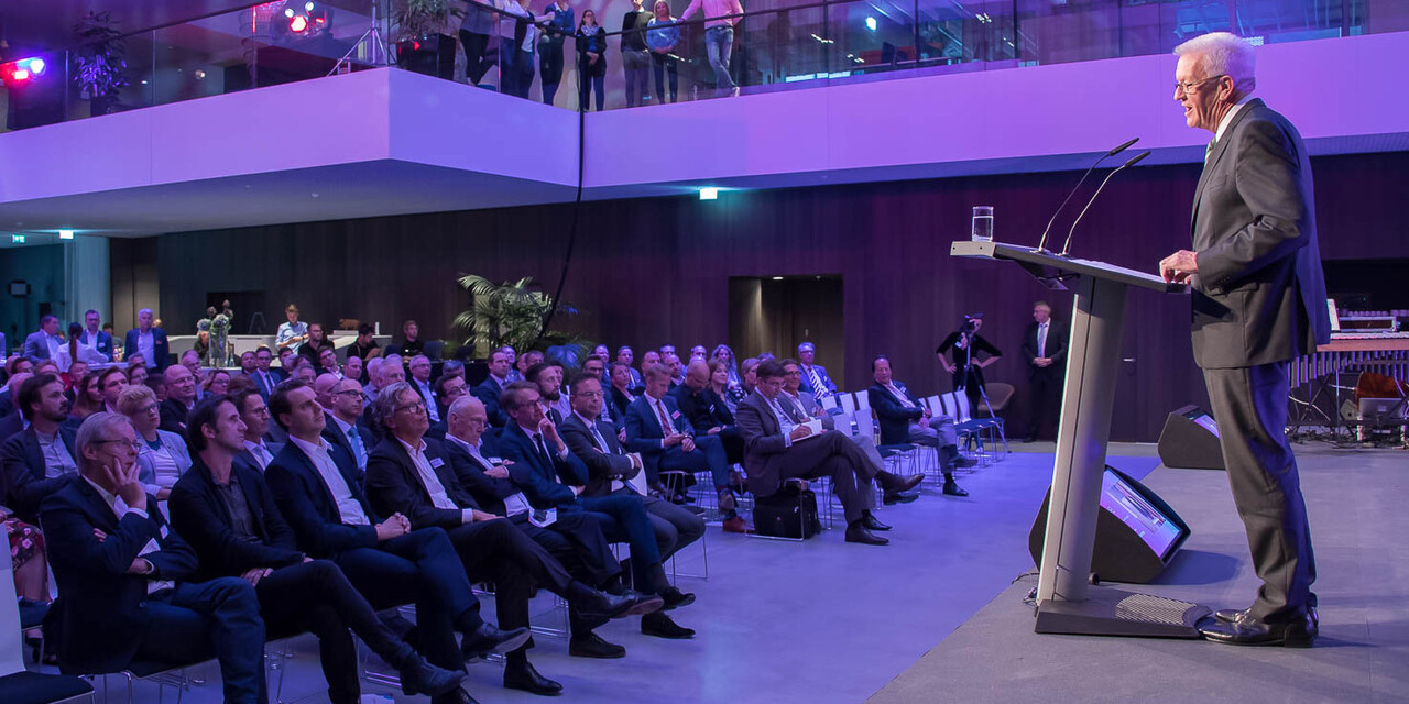 Denkfabrik im schwäbischen Cyber Valley erhält Lob von Kretschmann
