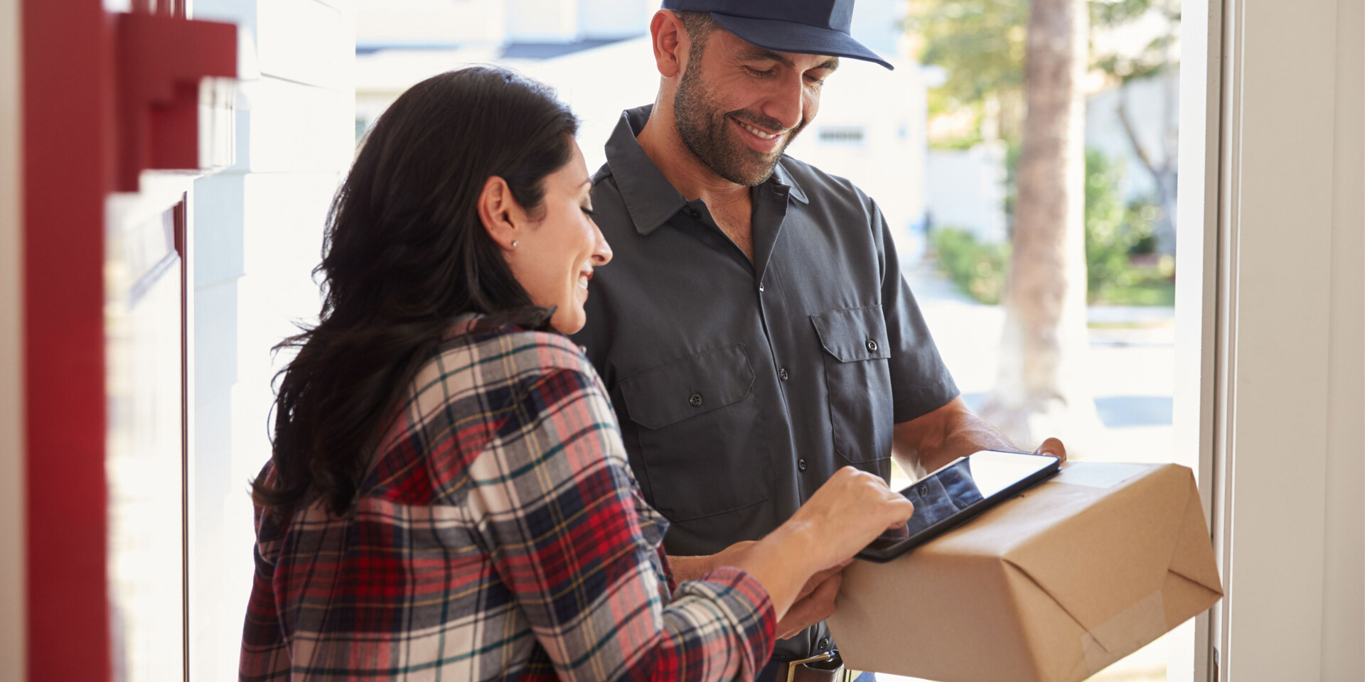 AEB and shipcloud join forces