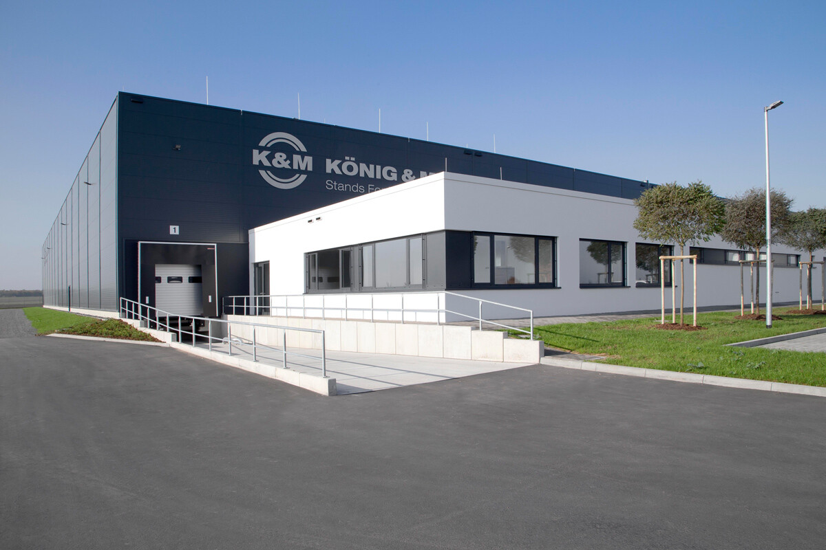 Koenig & Meyer optimizes its warehouse processes with AEB