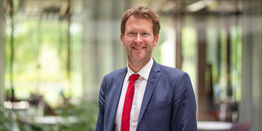 Prof. Dr. Henning Vöpek